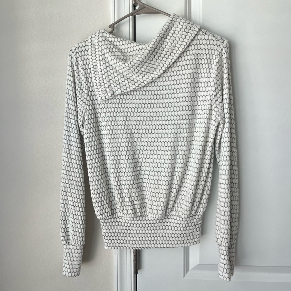 BCX Women’s white Cowlneck long sleeve Sweater SMALL Gray - Picture 2 of 4